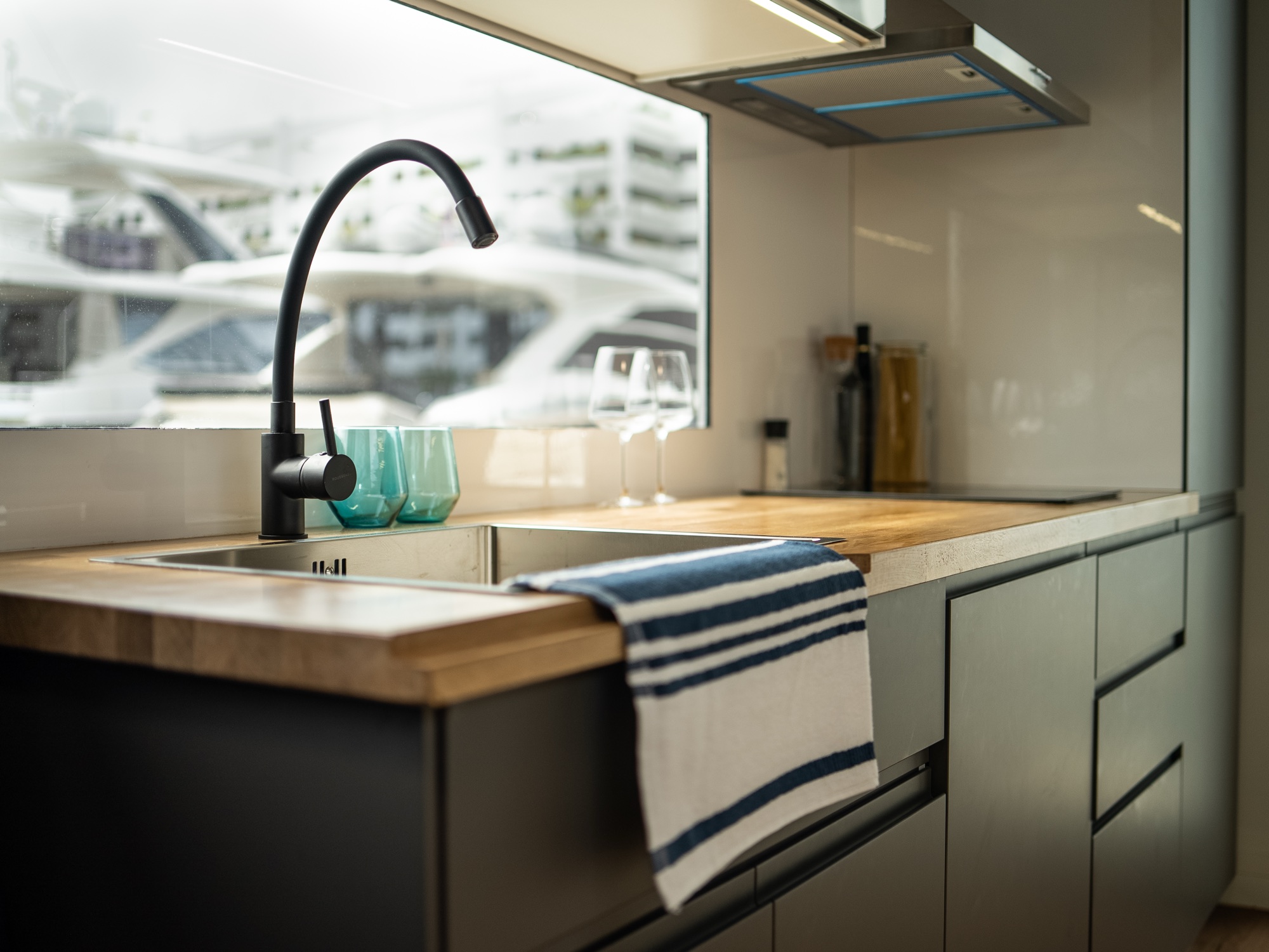 NH interior kitchen